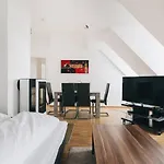 Dill Apartment Frauenkirchenblick Dresden